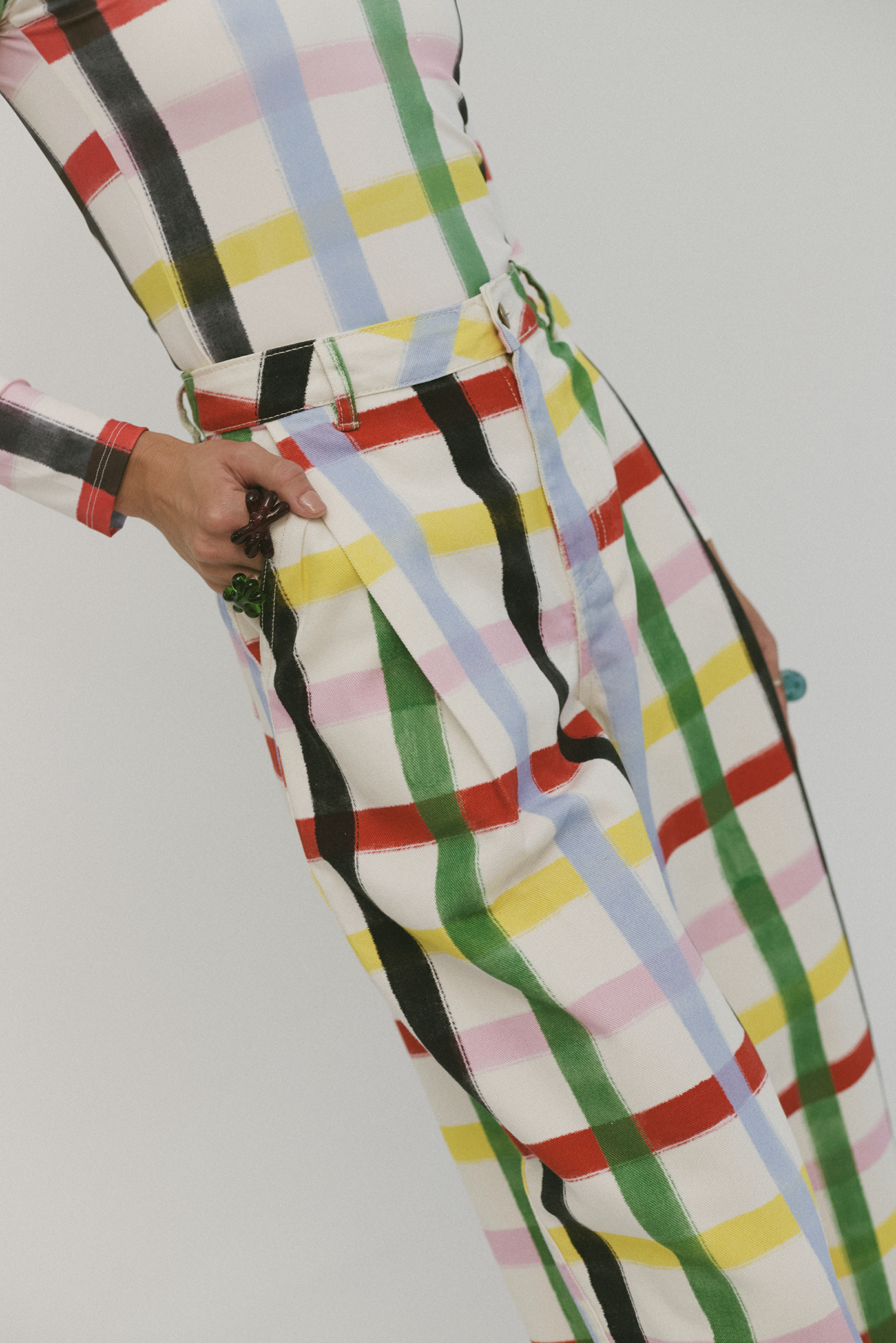 Rainbow Confetti Balloon Jean – s i x x t a . c o m