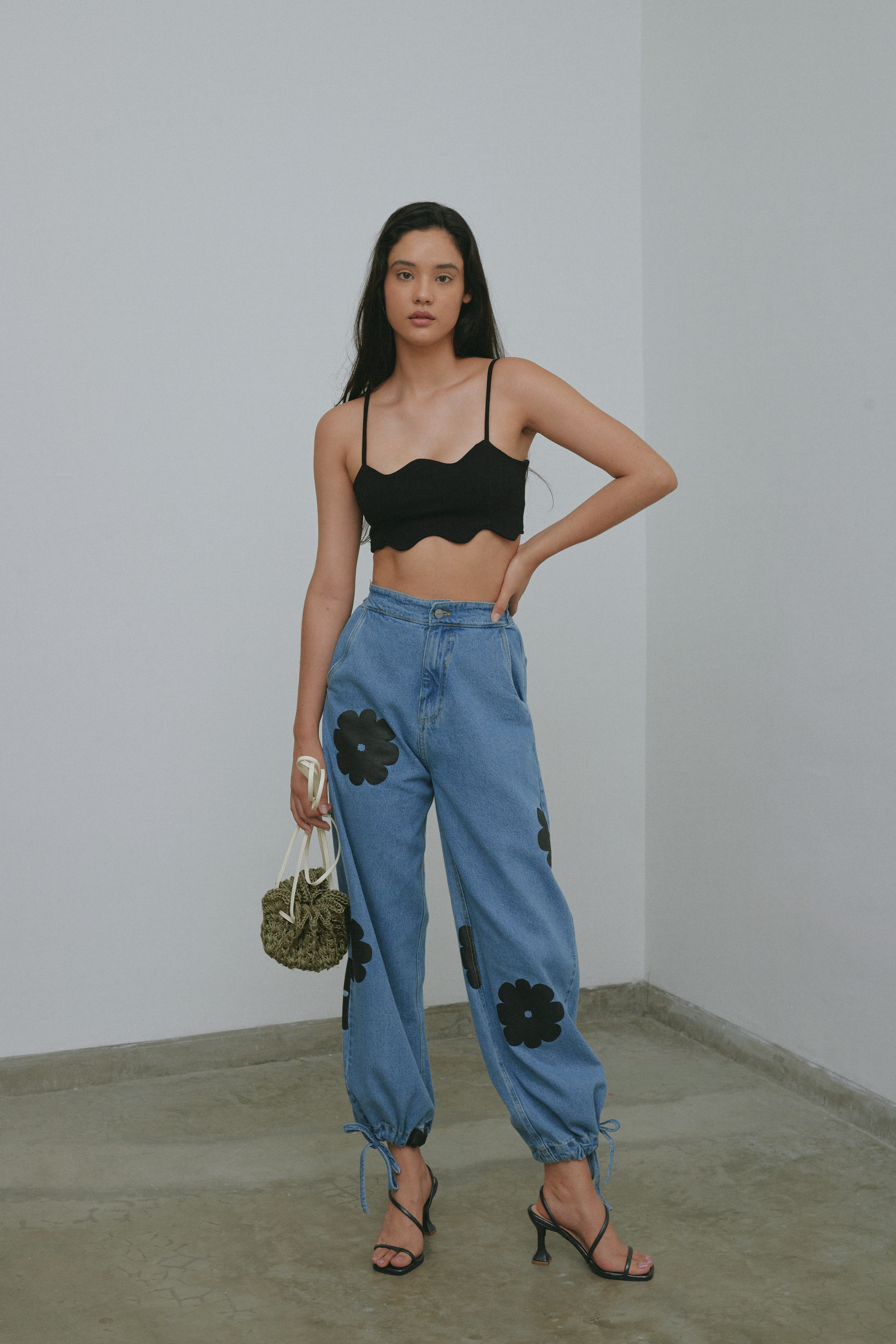 The Flower Relax Jeans – s i x x t a . c o m