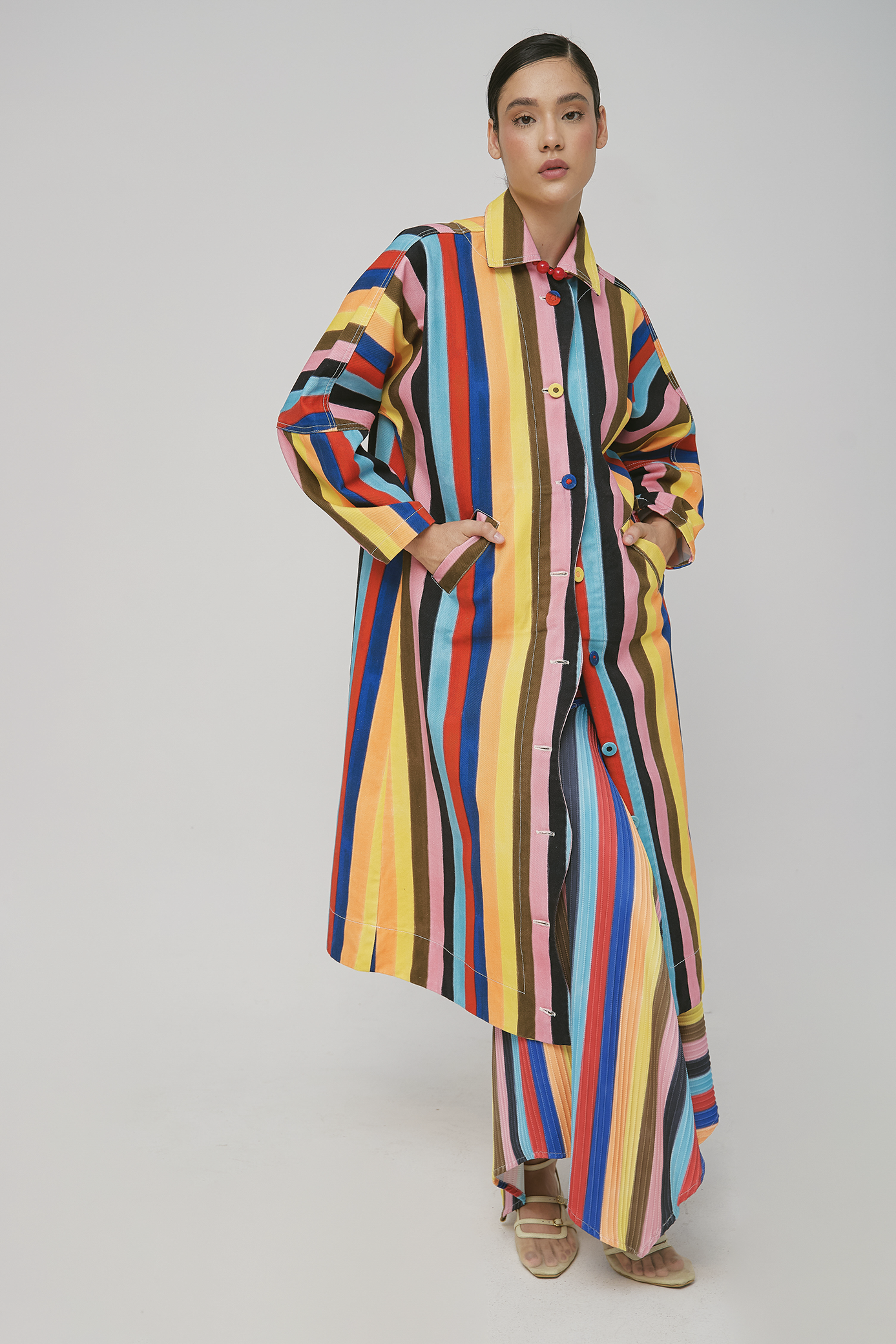 XX Line Coat – s i x x t a . c o m